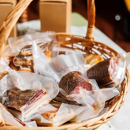 Ranc Katja In Abdul Matterija